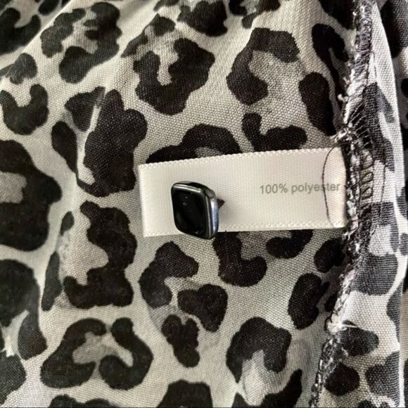 Fashion Bug Animal Print Top with Bell Sleeves Medium - Picture 8 of 9